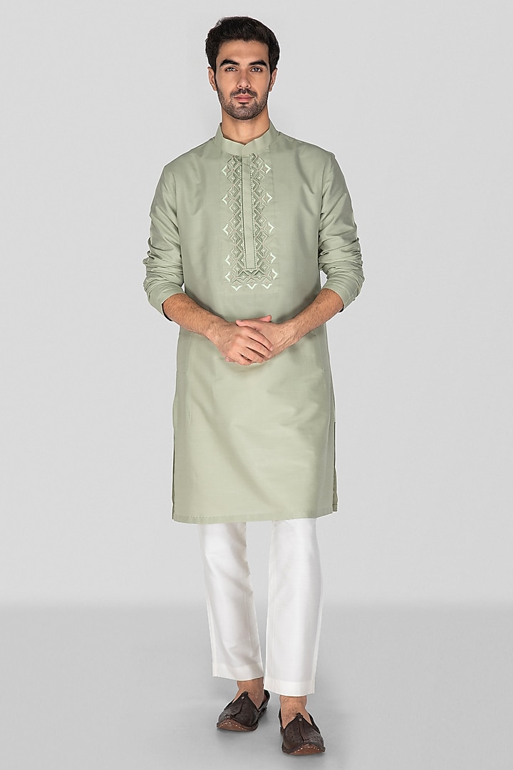 Olive Green Cotton Silk Geometric Embroidered Kurta Set For Boys by Sanjev Marwaaha Kids at Pernia's Pop Up Shop