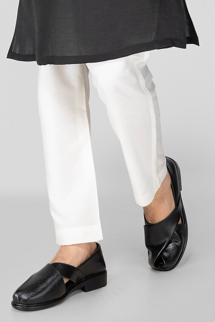 Black Cotton Silk Embroidered Kurta Set For Boys by Sanjev Marwaaha Kids at Pernia's Pop Up Shop