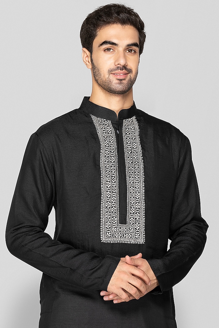 Black Cotton Silk Embroidered Kurta Set For Boys by Sanjev Marwaaha Kids at Pernia's Pop Up Shop