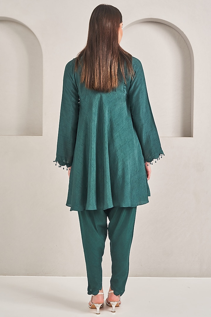 Emerald Green Dupion Silk Hand Embroidered Kurta Set by Sammohi By Moksha & Hiral at Pernia's Pop Up Shop