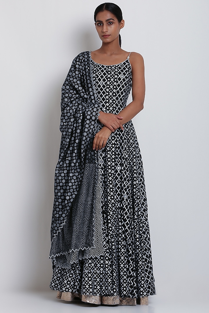 Black Embroidered & Printed Kurta With Dupatta by Seema Nanda at Pernia's Pop Up Shop