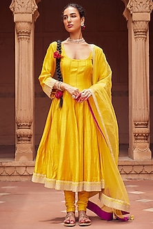 product-color-Yellow