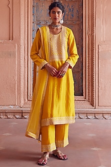 product-color-Yellow