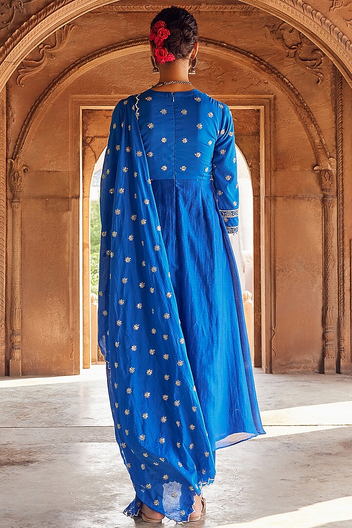 Electric Blue Chanderi Silk Embroidered Kurta Set by Seema Nanda at Pernia's Pop Up Shop