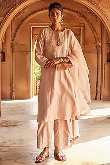 product-color-Blush Pink
