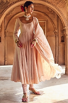 product-color-Blush Pink