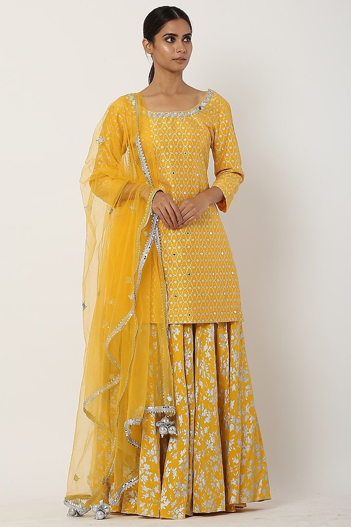 Yellow Chanderi Silk Kurta Set by Seema Nanda at Pernia's Pop Up Shop