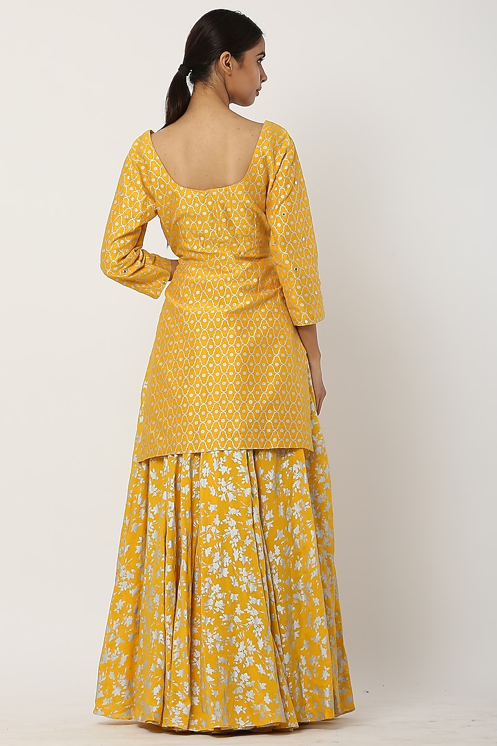 Yellow Chanderi Silk Kurta Set by Seema Nanda at Pernia's Pop Up Shop