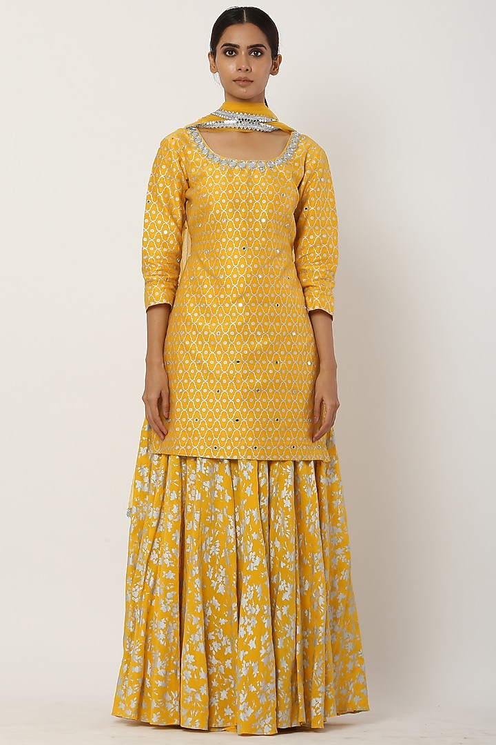 Yellow Chanderi Silk Kurta Set by Seema Nanda at Pernia's Pop Up Shop
