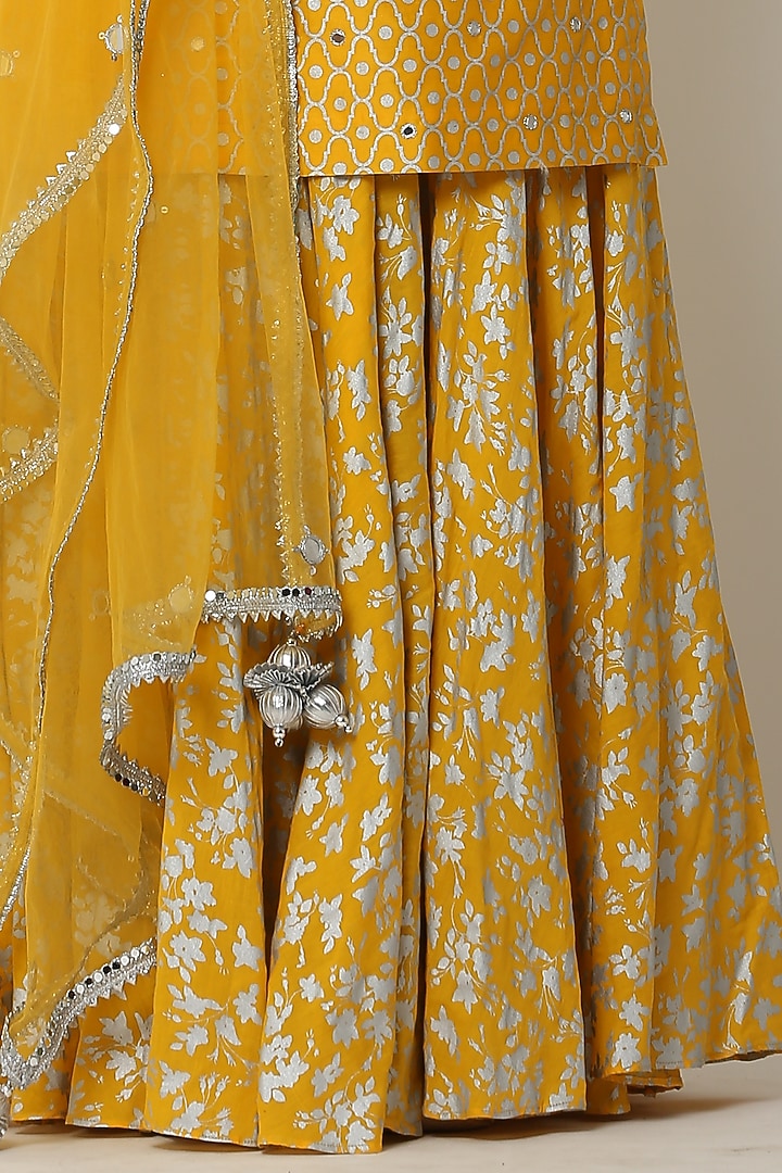 Yellow Chanderi Silk Kurta Set by Seema Nanda at Pernia's Pop Up Shop