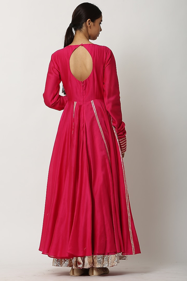 Fuchsia Pink Kalidar Kurta Set by Seema Nanda at Pernia's Pop Up Shop