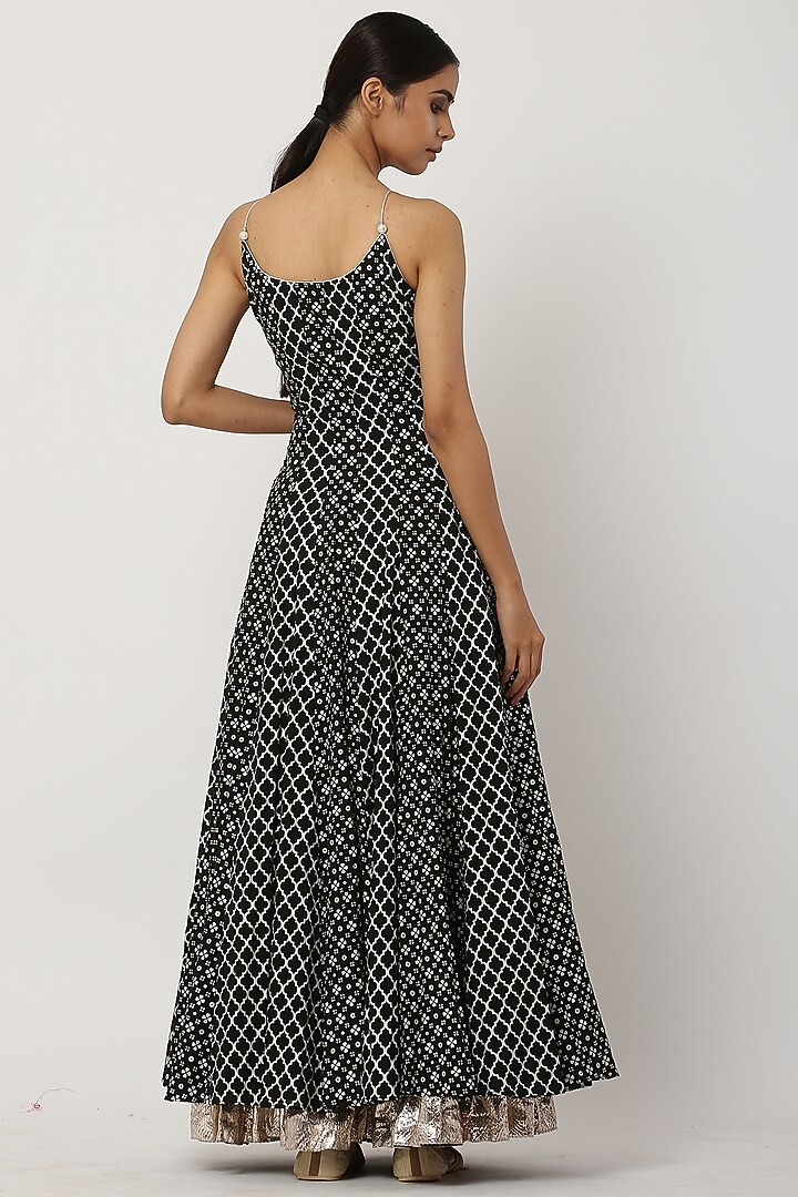 Black Paneled Kalidar Party Wear Anarkali Set by Seema Nanda at Pernia's Pop Up Shop