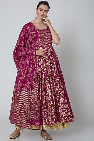 Fuchsia Embroidered Kalidar Anarkali Set by Seema Nanda