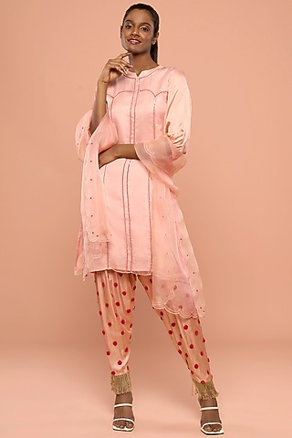 Peach Embroidered Kurta Set by Mayu Kothari