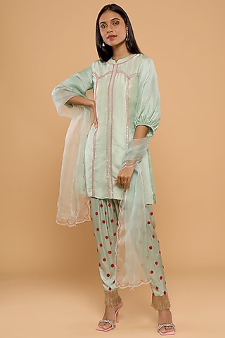 Green Embroidered Kurta Set by Mayu Kothari