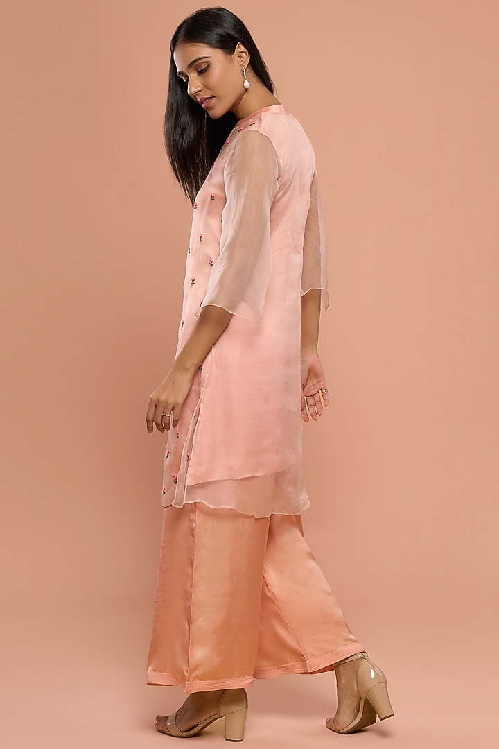 Peach Modal Satin Kurta Set by Mayu Kothari at Pernia's Pop Up Shop