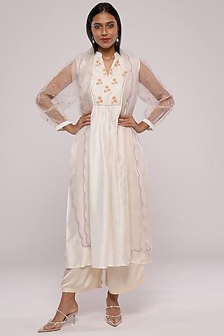 White Embroidered Kurta Set by Mayu Kothari