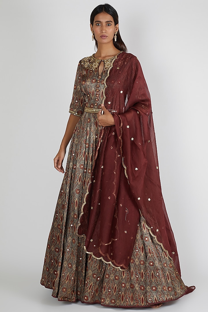 Maroon Embroidered Anarkali Set With Belt by Salian By Anushree