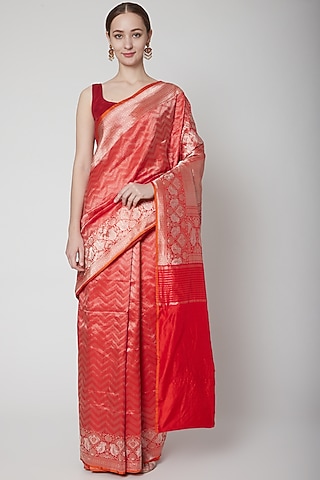 Red Zari Saree Set With Floral Border by Shanti Banaras
