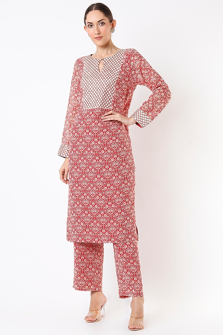 Faded Red Embroidered Kurta Set by Sneha Parekh