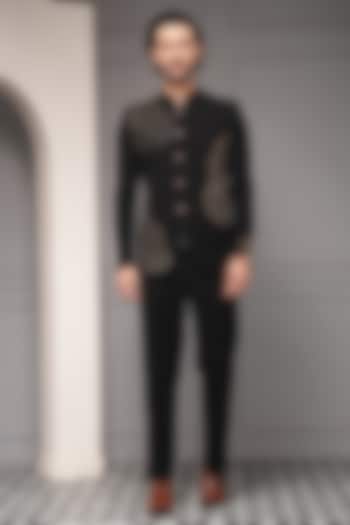 Black Premium Suiting Embellished Wedding Bandhgala Set by Soniya G Men at Pernia's Pop Up Shop