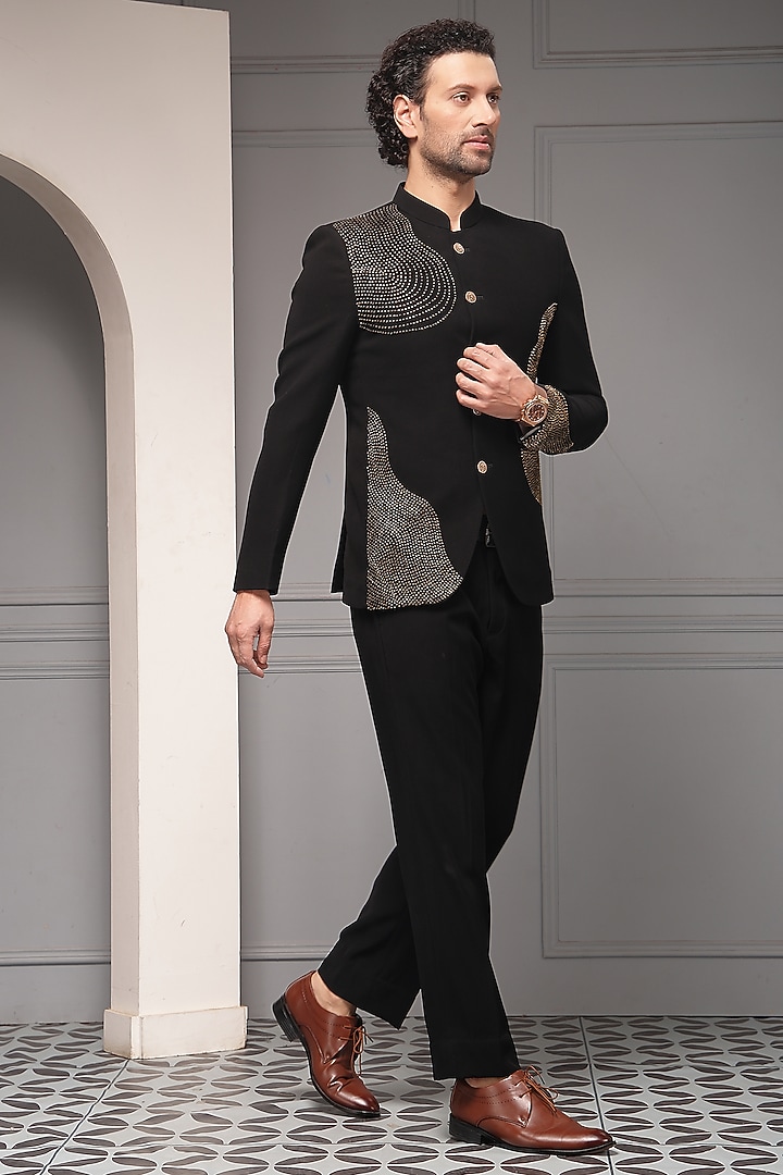 Black Premium Suiting Embellished Wedding Bandhgala Set by Soniya G Men at Pernia's Pop Up Shop