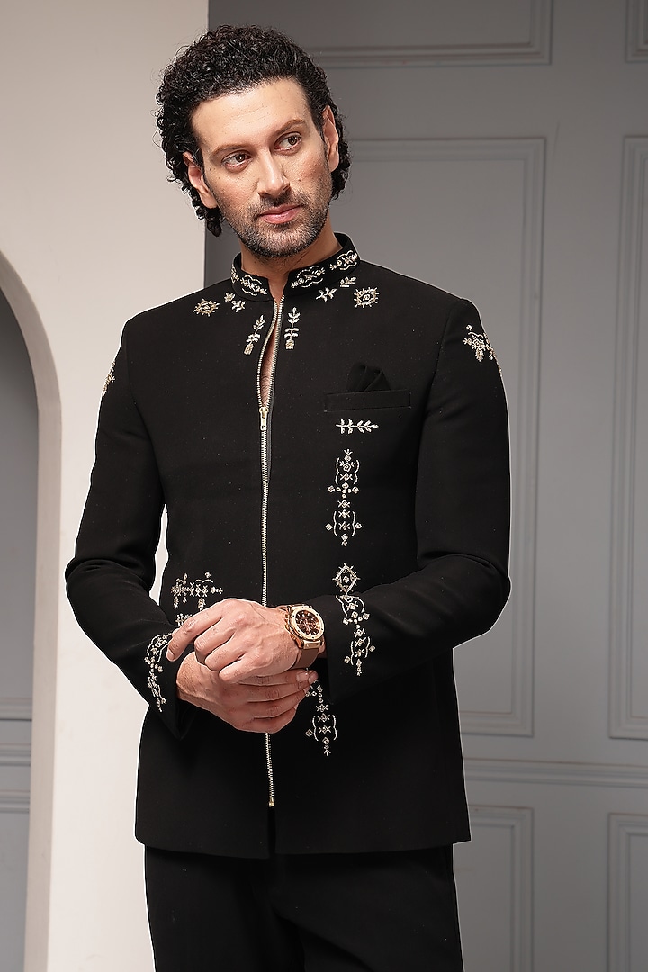 Black Premium Suiting Embroidered Wedding Bandhgala Set by Soniya G Men at Pernia's Pop Up Shop