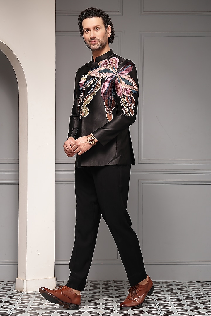 Black Premium Suiting Floral Embroidered Wedding Bandhgala Set by Soniya G Men at Pernia's Pop Up Shop