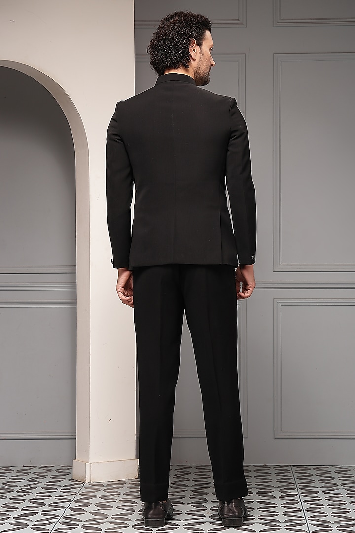 Black Premium Suiting Embroidered Wedding Bandhgala Set by Soniya G Men at Pernia's Pop Up Shop