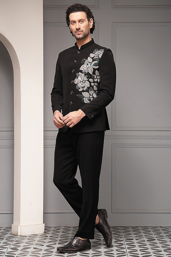 Black Premium Suiting Embroidered Wedding Bandhgala Set by Soniya G Men at Pernia's Pop Up Shop