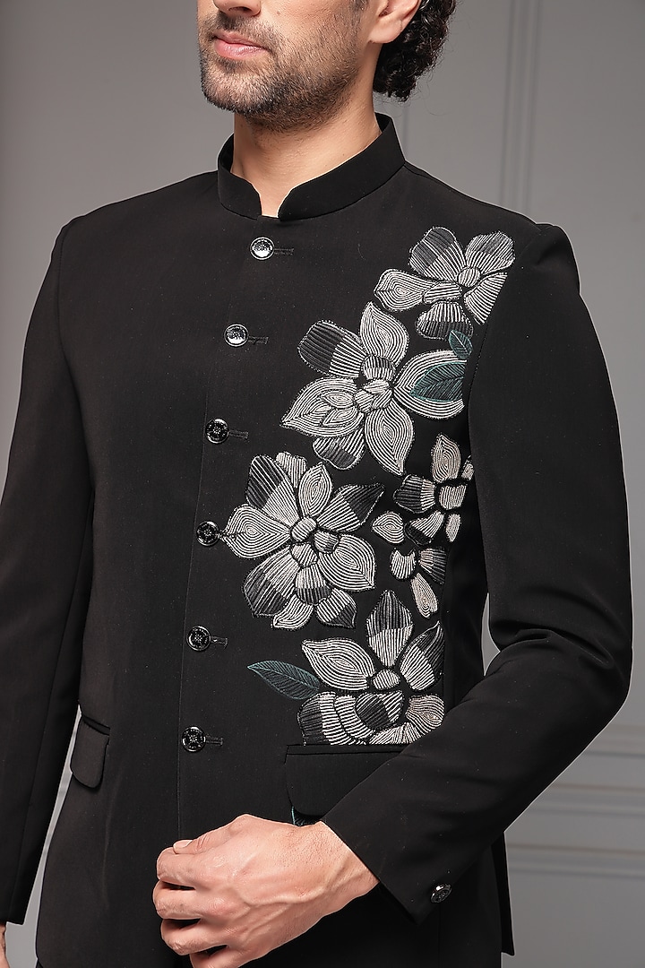 Black Premium Suiting Embroidered Wedding Bandhgala Set by Soniya G Men at Pernia's Pop Up Shop