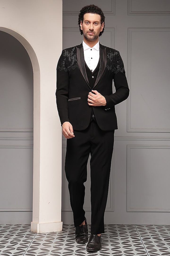 Black Premium Suiting Embellished Blazer Set by Soniya G Men at Pernia's Pop Up Shop