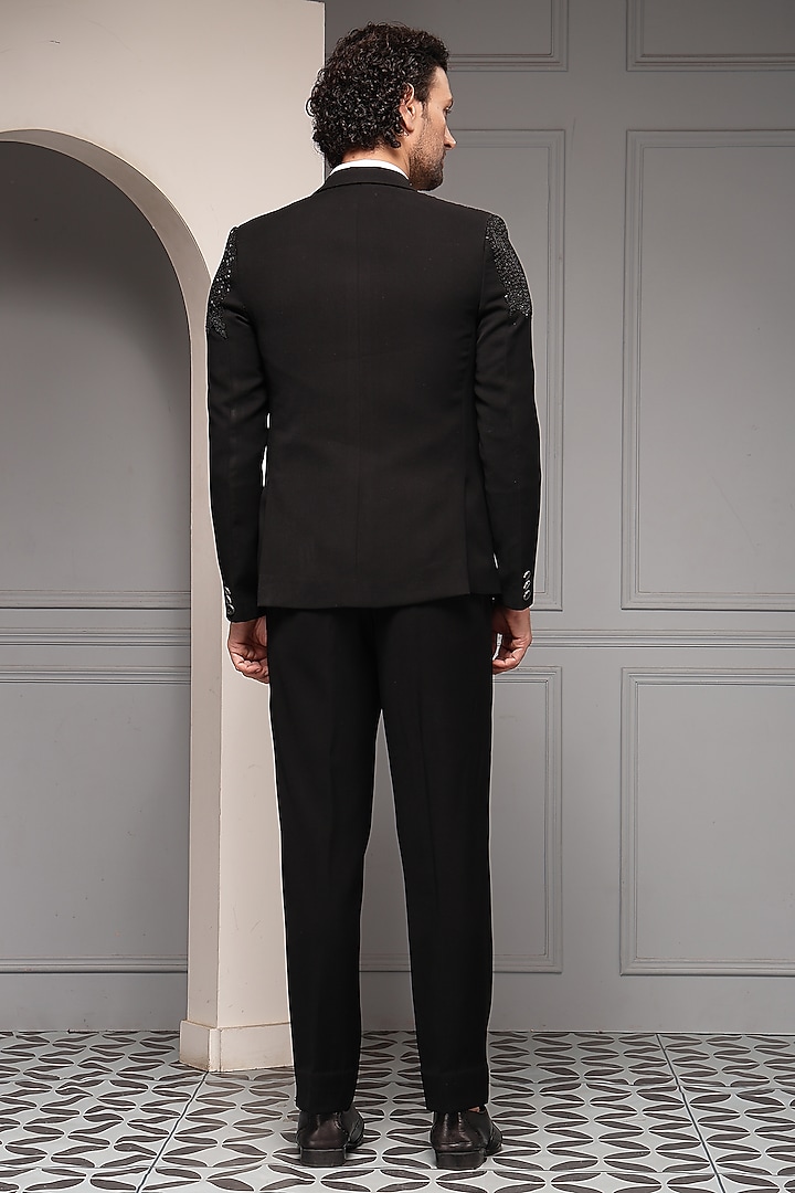 Black Premium Suiting Embellished Blazer Set by Soniya G Men at Pernia's Pop Up Shop