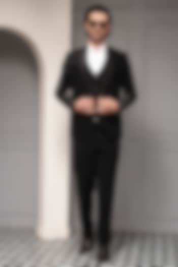 Black Premium Suiting Embroidered Tuxedo Set by Soniya G Men at Pernia's Pop Up Shop