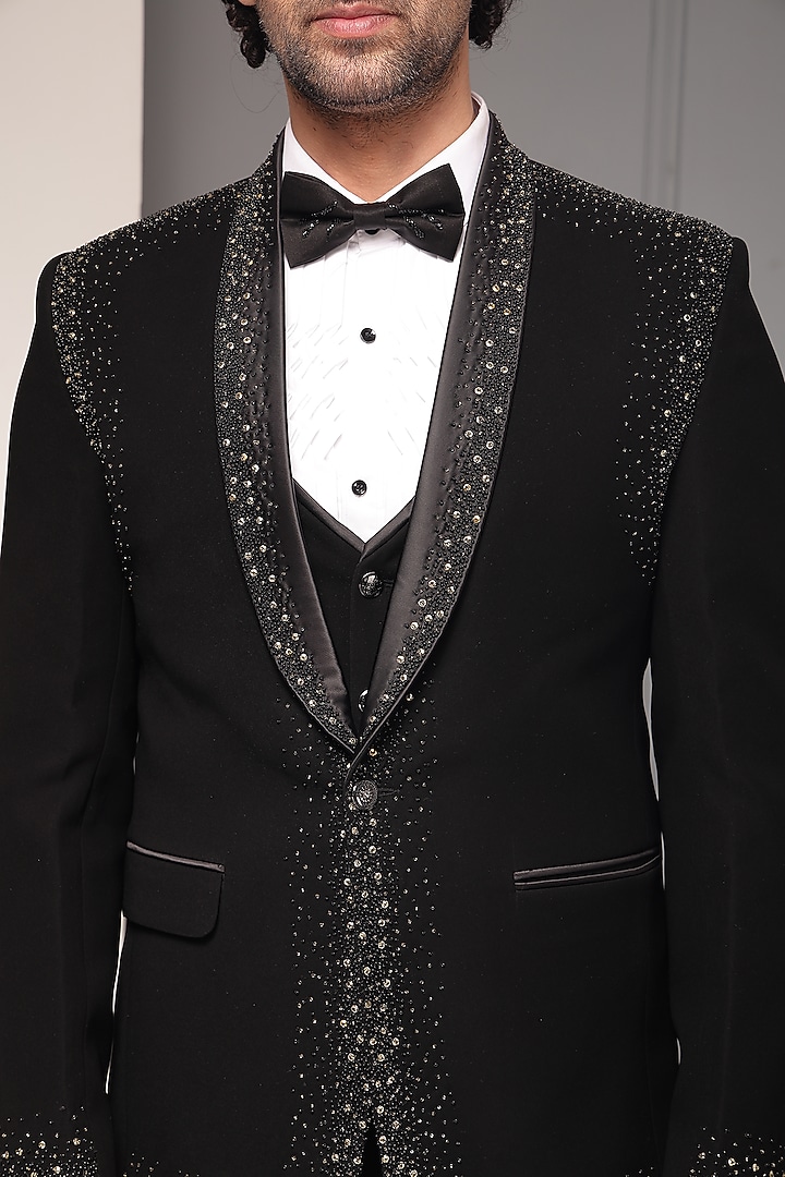 Black Premium Suiting Thread Embroidered Tuxedo Set by Soniya G Men at Pernia's Pop Up Shop