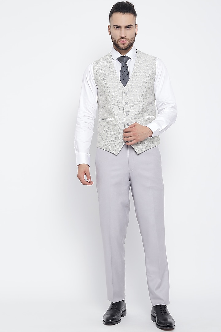 Buy Soniya G Men Grey Suit Set With Tie at 2024