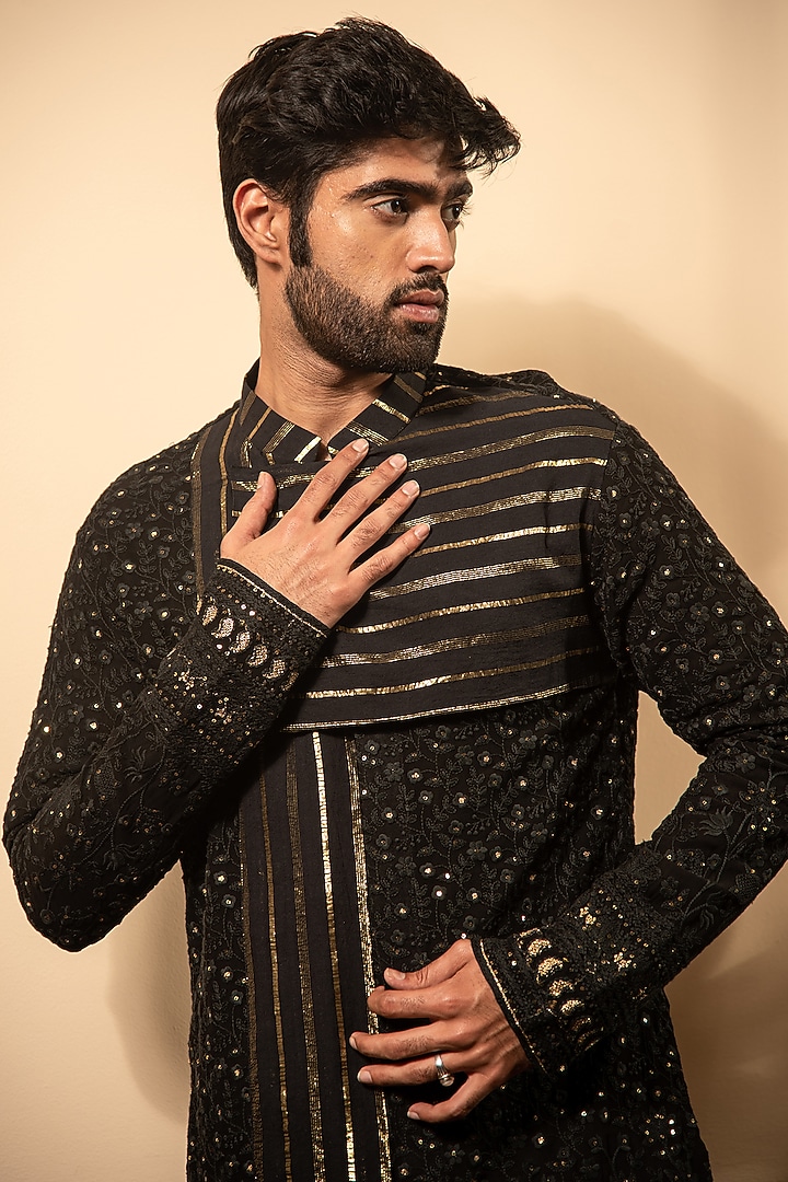 Black Georgette Lucknowi Kurta Set by Soniya G Men at Pernia's Pop Up Shop