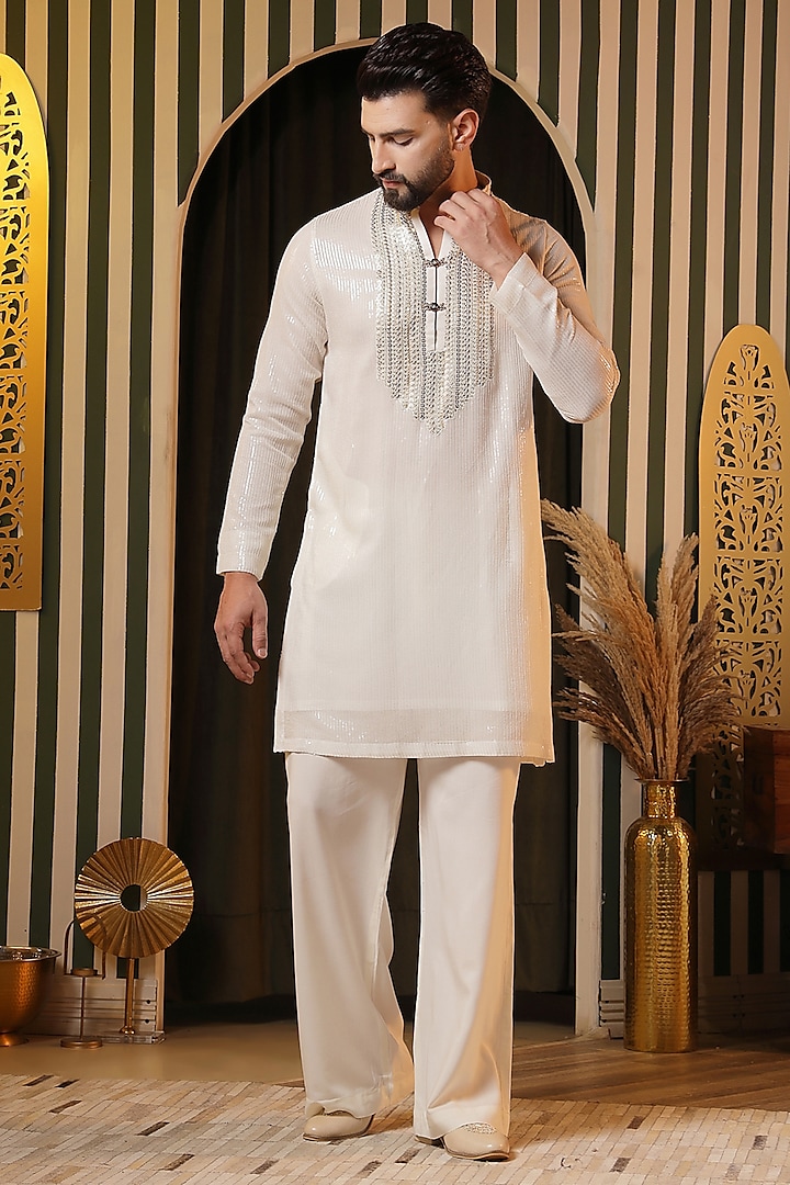 Off-White Sequin Georgette Embellished Kurta Set by Soniya G Men at Pernia's Pop Up Shop
