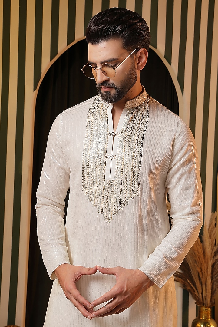 Off-White Sequin Georgette Embellished Kurta Set by Soniya G Men at Pernia's Pop Up Shop
