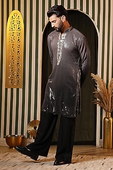 product-color-Black