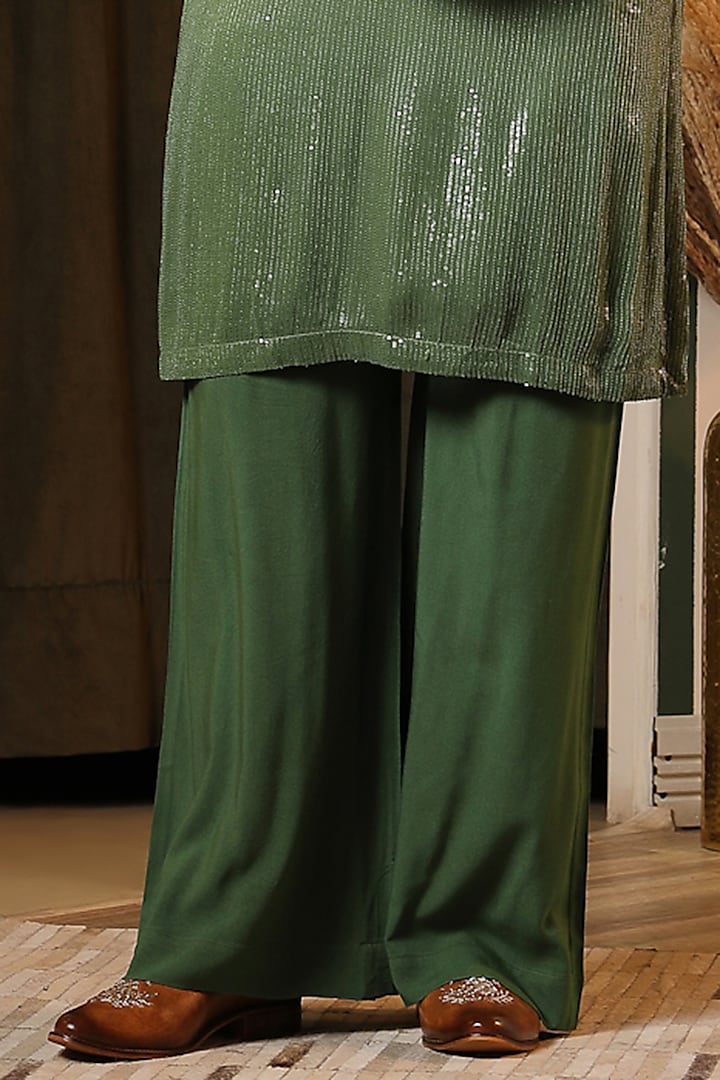 Green Sequin Georgette Embroidered Kurta Set by Soniya G Men at Pernia's Pop Up Shop