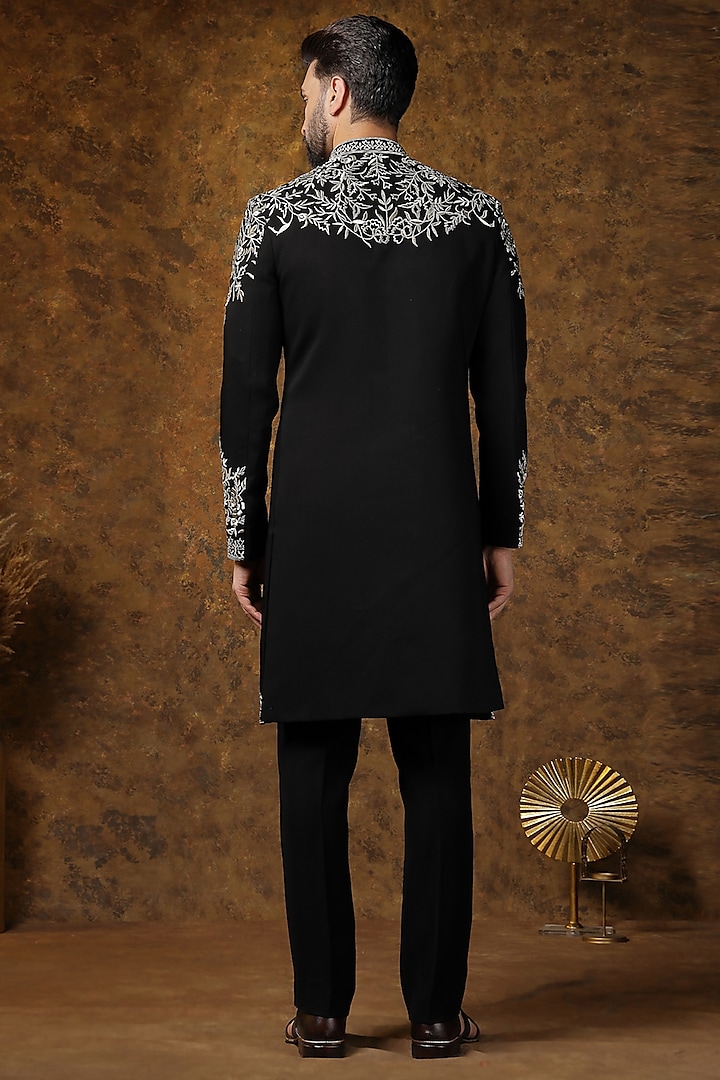 Black Japanese Fabric Thread Embroidered Kurta Set by Soniya G Men at Pernia's Pop Up Shop