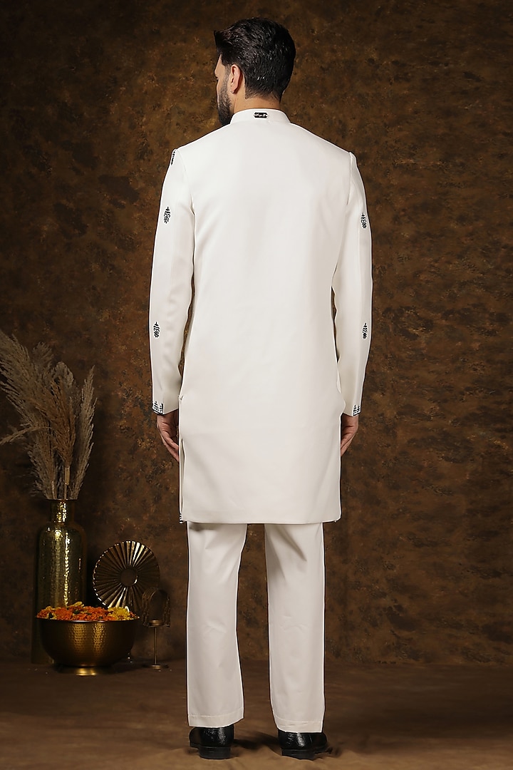 Ivory Japanese Fabric Embroidered Kurta Set by Soniya G Men at Pernia's Pop Up Shop