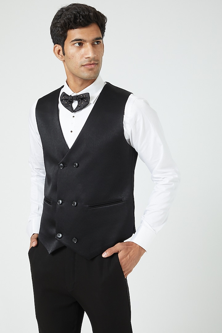 Black Italian Crepe Tuxedo Set by Soniya G Men at Pernia's Pop Up Shop
