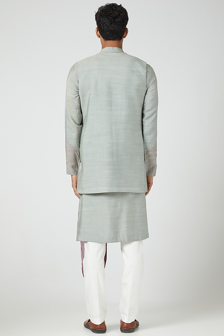 Grey Embroidered Jacket With Kurta Set by Soniya G Men at Pernia's Pop Up Shop