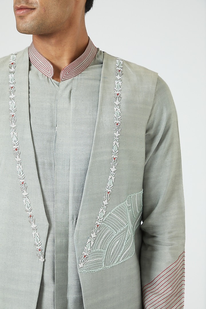Grey Embroidered Jacket With Kurta Set by Soniya G Men at Pernia's Pop Up Shop