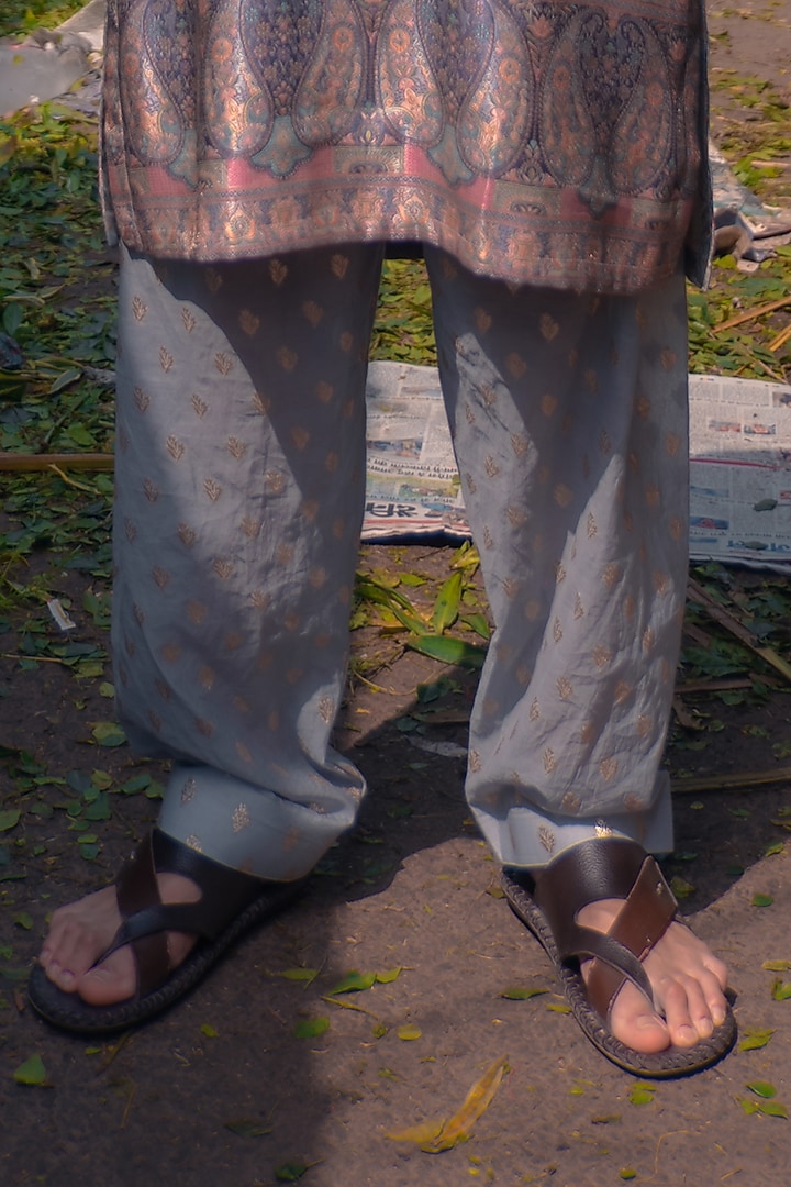 Silver Grey Banarasi Silk Kurta Set by Soniya G Men at Pernia's Pop Up Shop