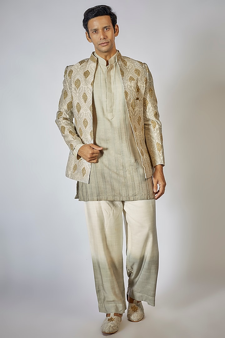 Ivory Chanderi Silk Printed & Embroidered Wedding Indowestern Set by Soniya G Men at Pernia's Pop Up Shop