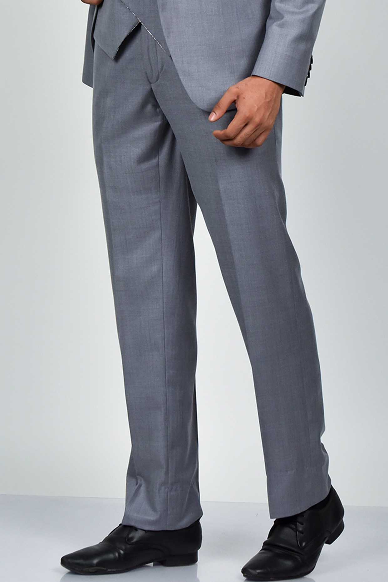 New Look slim suit trousers in dark grey texture | ASOS