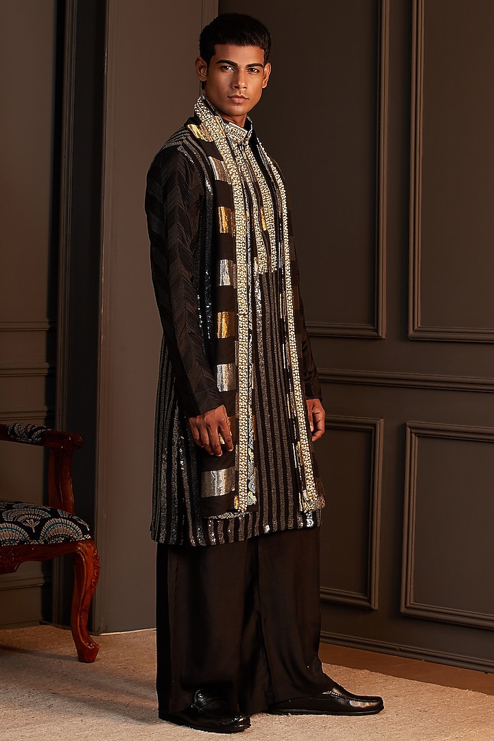 Black Georgette Kurta Set by Soniya G Men at Pernia's Pop Up Shop